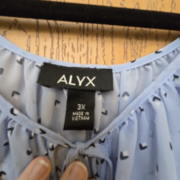 Alyx 3x Light Blue Women's Blouse - Picture 3 of 11